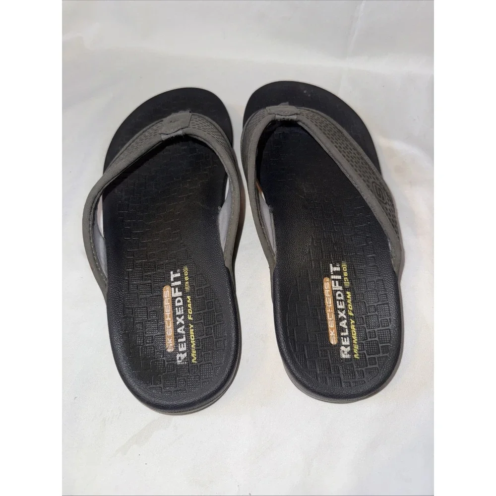 Skechers‎ Sandals Mens 9 Relaxed Fit Flip Flop Gray Toe-Post Comfort Casual Flat